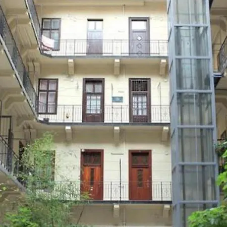 Apartment B&l